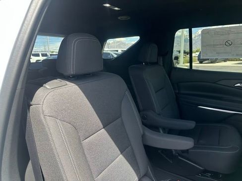 New 2026 Chevrolet Traverse LT w/ Midnight/Sport Edition AWD/4WD image 15