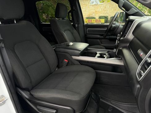 Used 2019 RAM 1500 Big Horn AWD/4WD image 17