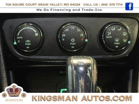 Used 2012 Chrysler 200 S image 19