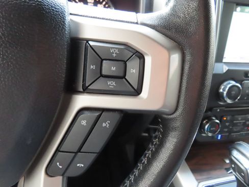 Used 2018 Ford F150 Lariat AWD/4WD image 22