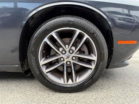 Used 2019 Dodge Challenger SXT AWD/4WD image 11