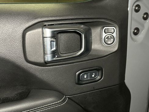 Used 2023 Jeep Wrangler Unlimited Sahara w/ Cold Weather Group AWD/4WD image 16