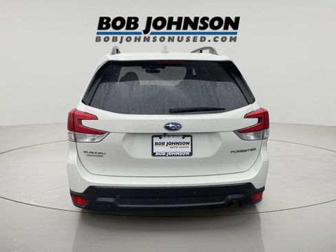 Used 2020 Subaru Forester Premium AWD/4WD image 4