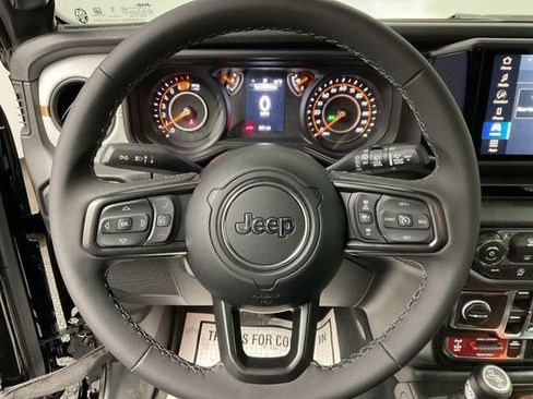 Used 2026 Jeep Wrangler Willys image 16