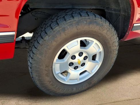 Used 1997 Chevrolet Tahoe 4WD 2-Door w/ Preferred Equipment Group 2 image 23