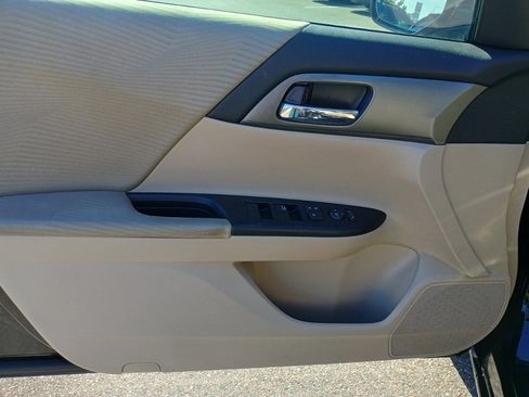 Used 2015 Honda Accord LX image 10