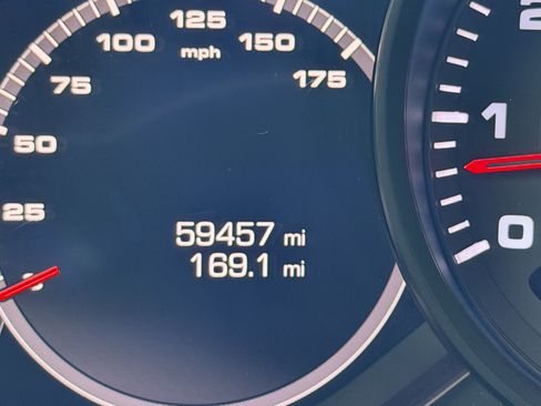 Certified 2021 Porsche Cayenne AWD/4WD image 36