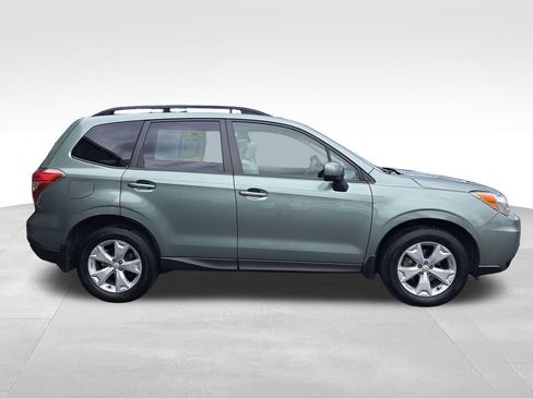 Used 2015 Subaru Forester 2.5i Premium w/ All-Weather Package AWD/4WD image 7