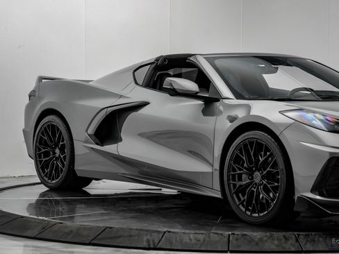 Used 2022 Chevrolet Corvette Stingray Preferred Cpe w/ Z51 Performance Package RWD image 35