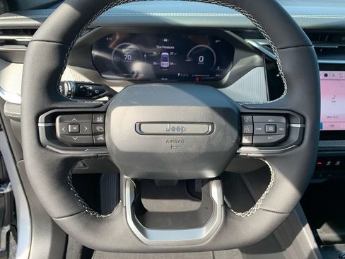 New 2026 Jeep Cherokee Laredo AWD/4WD image 15