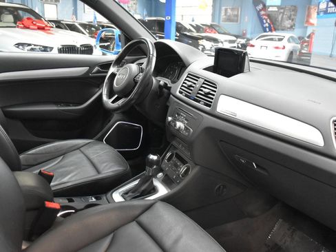 Used 2016 Audi Q3 2.0T Prestige AWD/4WD image 39