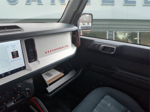 Used 2025 Ford Bronco Heritage Edition image 21