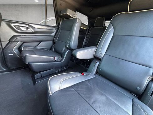 Used 2024 GMC Yukon SLT w/ SLT Premium Package RWD image 28