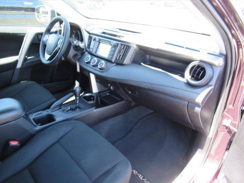 Used 2017 Toyota RAV4 LE image 11