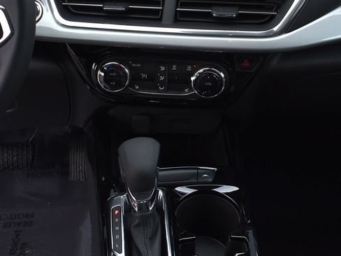 New 2026 Chevrolet Trax LT w/ Sunroof Package FWD image 15