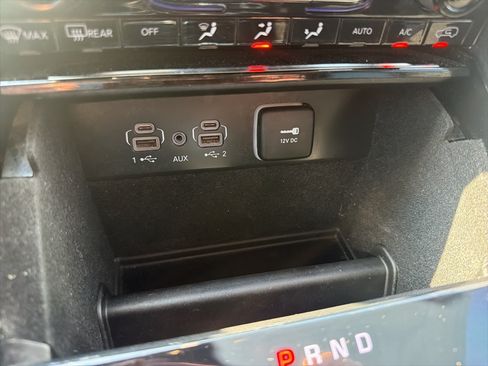Used 2022 Jeep Grand Cherokee L Limited AWD/4WD image 17