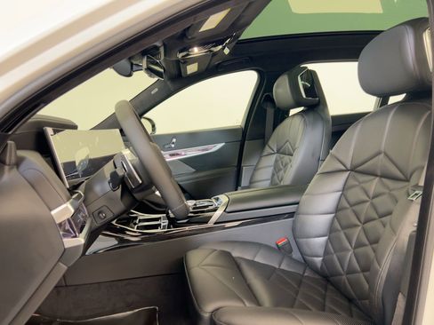 New 2026 BMW 740i w/ Premium Package image 5