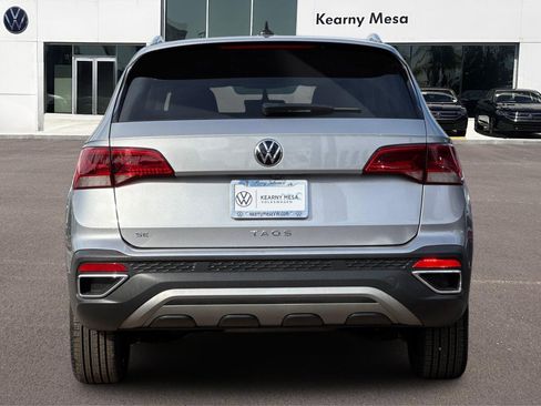 Used 2022 Volkswagen Taos SE image 5