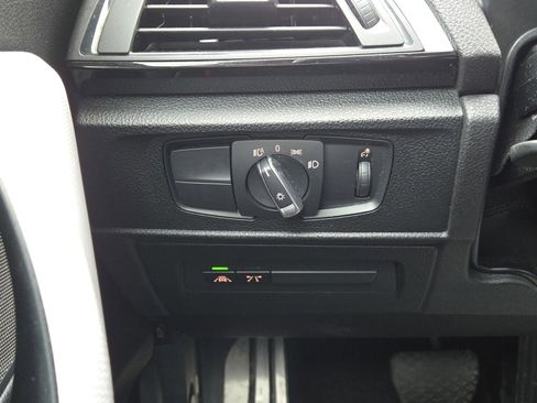 Used 2016 BMW M235i Coupe image 23