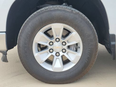Used 2022 Chevrolet Silverado 1500 W/T RWD image 10