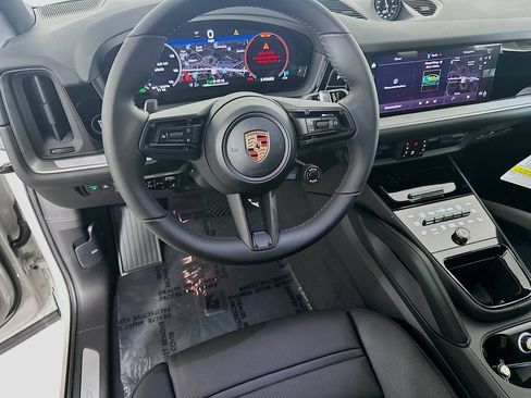 New 2026 Porsche Cayenne E-Hybrid Coupe AWD/4WD image 24