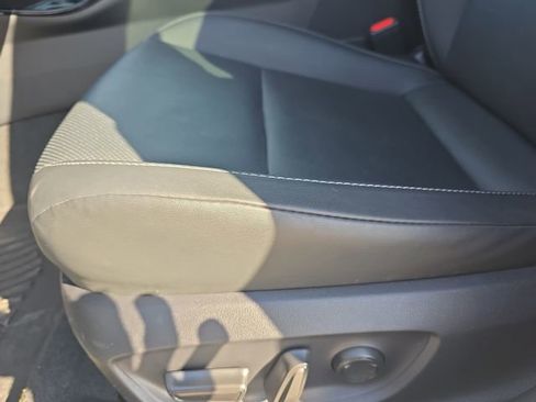 Used 2025 Toyota Prius Limited image 29