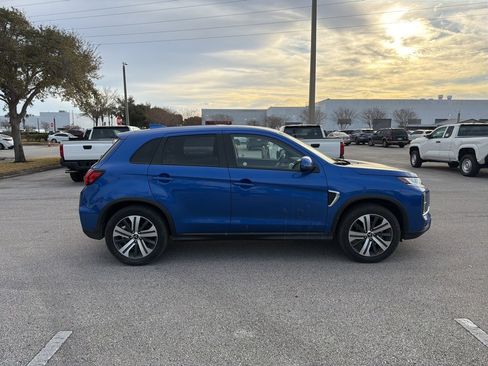 Used 2024 Mitsubishi Outlander Sport SE image 5
