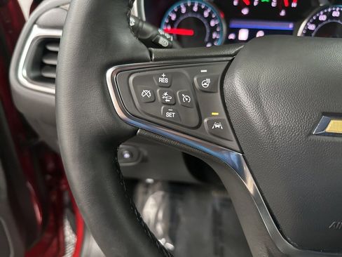 Used 2024 Chevrolet Equinox Premier image 17