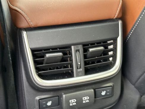 Used 2020 Subaru Outback Touring XT AWD/4WD image 13