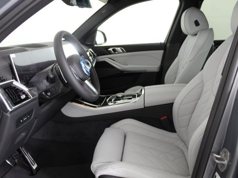 New 2026 BMW X5 xDrive40i w/ M Sport Package AWD/4WD image 24
