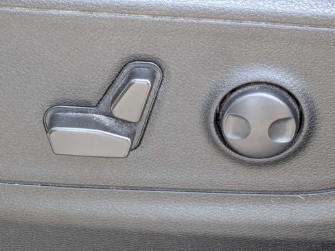 Used 2022 RAM 1500 Big Horn AWD/4WD image 23