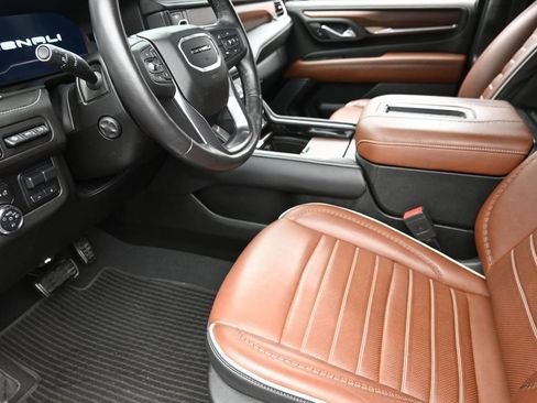 Used 2024 GMC Yukon Denali Ultimate AWD/4WD image 19