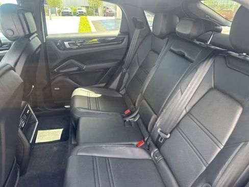 Used 2021 Porsche Cayenne S AWD/4WD image 10