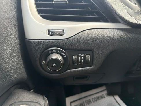 Used 2016 Jeep Cherokee Trailhawk AWD/4WD image 27