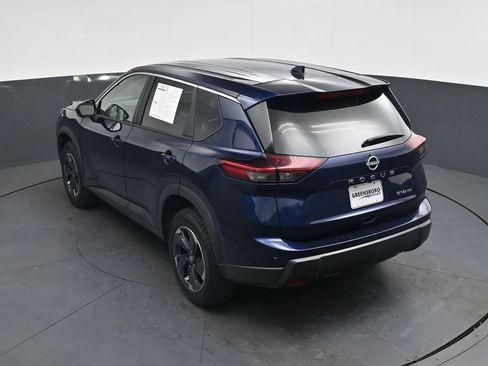 Used 2024 Nissan Rogue SV AWD/4WD image 36