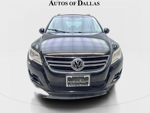 Used 2011 Volkswagen Tiguan SE FWD image 3
