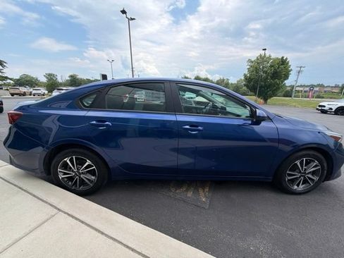 Certified 2023 Kia Forte LXS FWD image 6