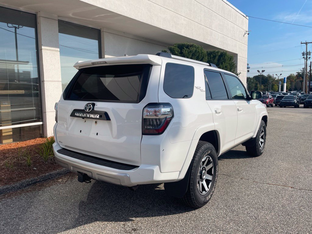Used 2017 Toyota 4Runner TRD Off-Road AWD/4WD image 8