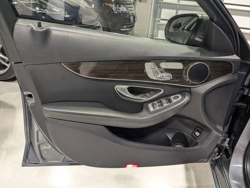 Used 2017 Mercedes-Benz C 300 4MATIC Sedan image 19