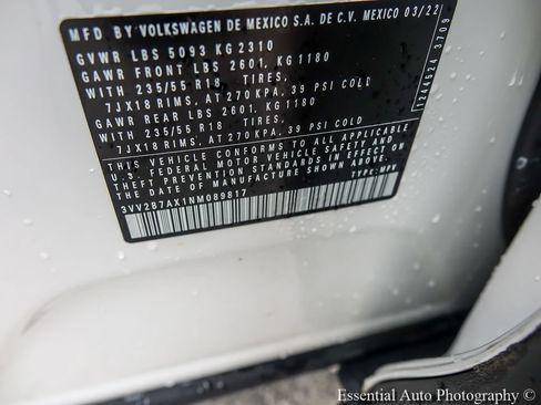 Used 2022 Volkswagen Tiguan SE AWD/4WD image 28