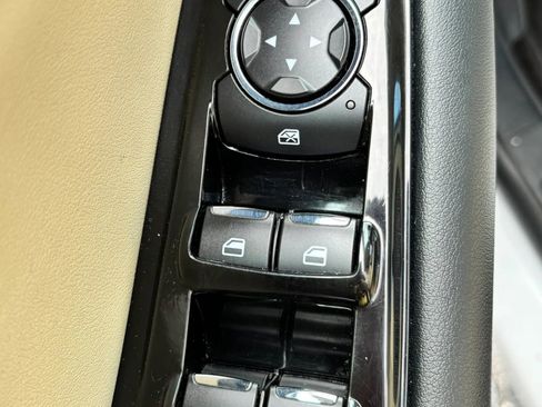 Used 2019 Ford Edge SEL w/ Equipment Group 201A AWD/4WD image 14