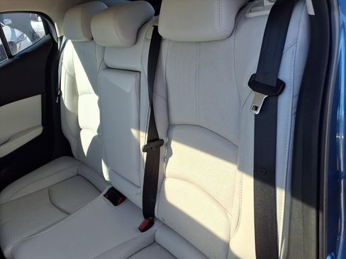 Used 2018 MAZDA MAZDA3 Grand Touring image 10