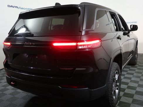 Certified 2022 Jeep Grand Cherokee Trailhawk image 6