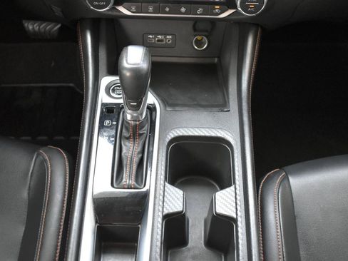 Used 2022 Nissan Sentra SR w/ SR Premium Package FWD image 22