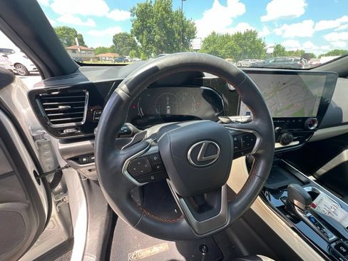 Used 2024 Lexus NX 250 FWD image 15