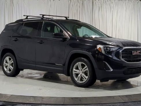 Used 2018 GMC Terrain SLE w/ Driver Convenience Package image 3