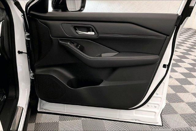 New 2026 Nissan Rogue Dark Armor AWD/4WD image 36
