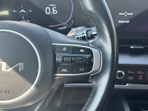 Used 2023 Kia Sportage EX FWD image 29