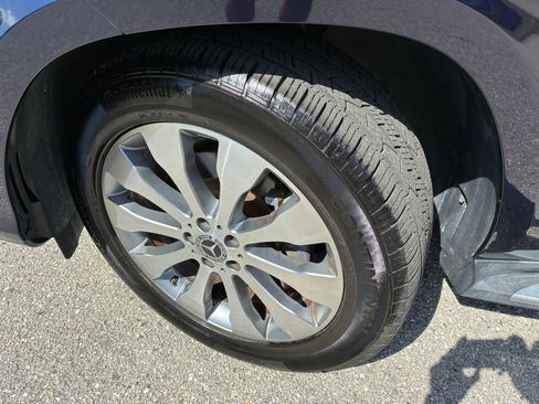 Used 2017 Mercedes-Benz GLS 450 4MATIC image 9