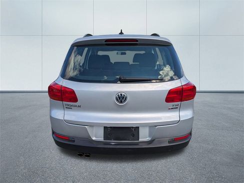 Used 2017 Volkswagen Tiguan S image 4